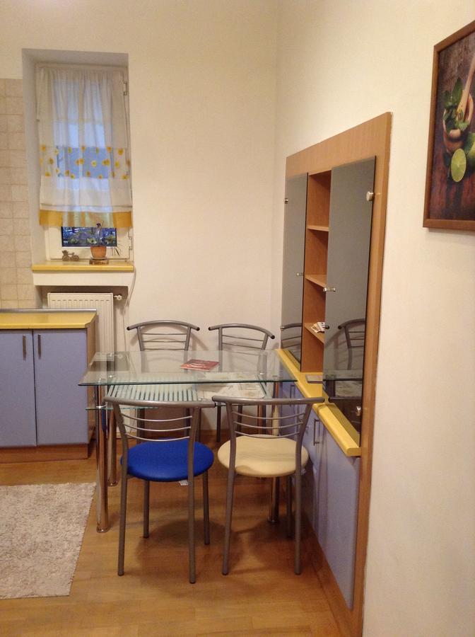 Family Stay In Львов Экстерьер фото